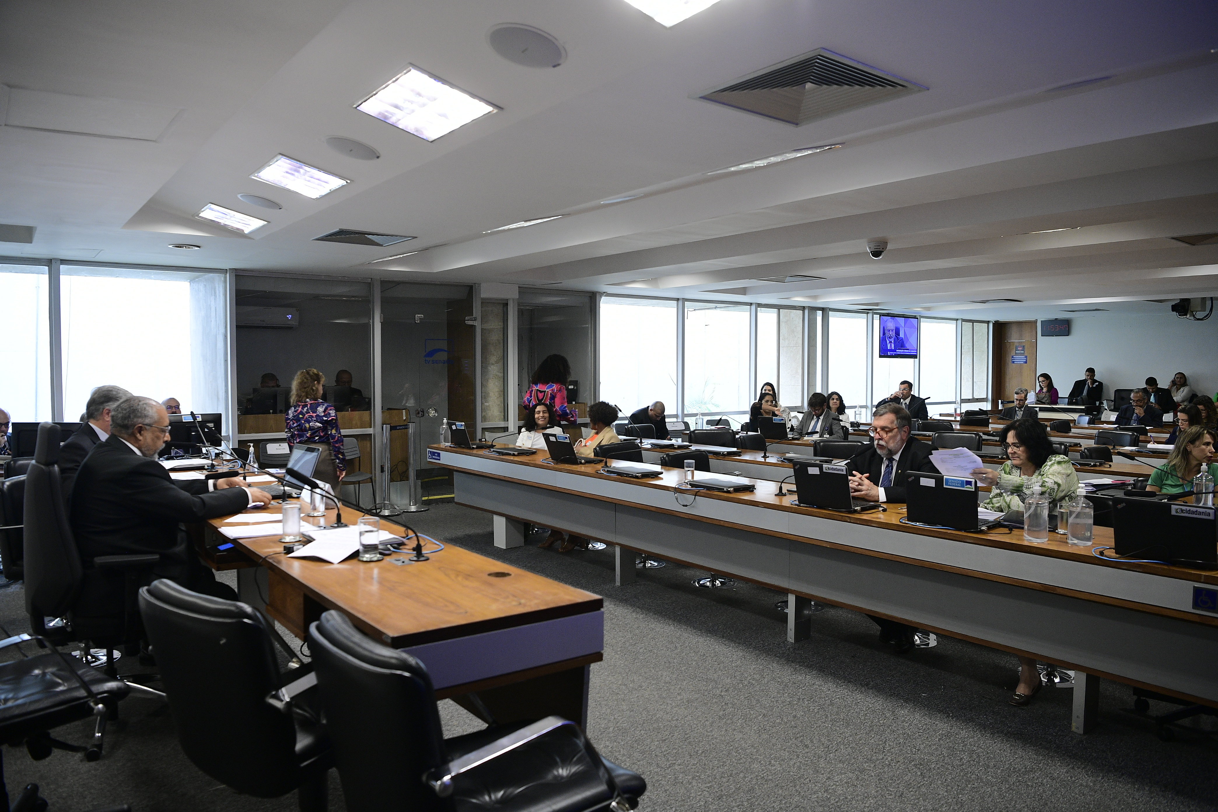 Bancada:
relator do PL 268/2020, senador Jaques Wagner (PT-BA) em pronunciamento; 
senadora Damares Alves (Republicanos-DF).