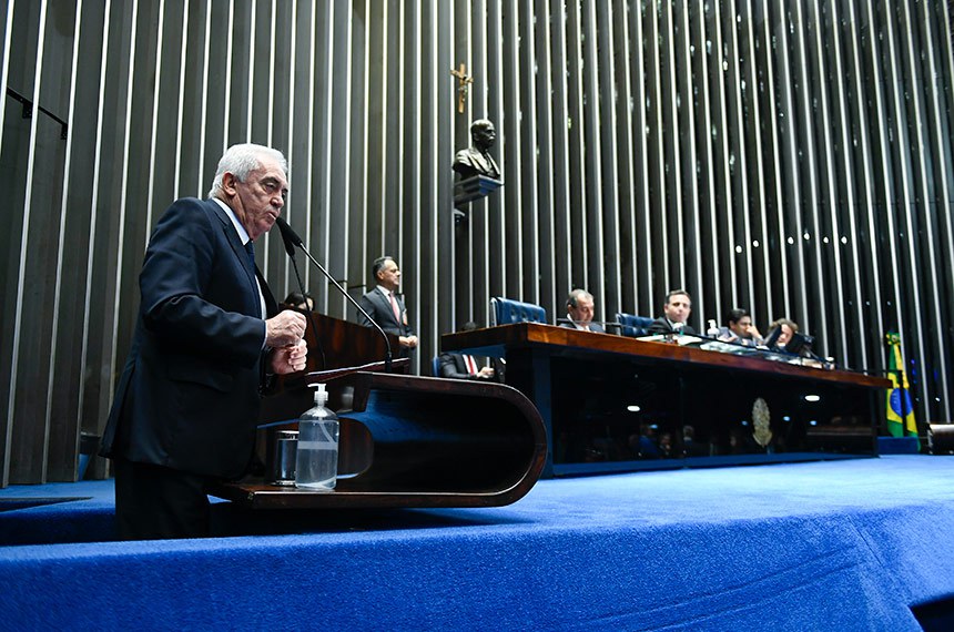 Em discurso, à tribuna, senador Otto Alencar (PSD-BA).