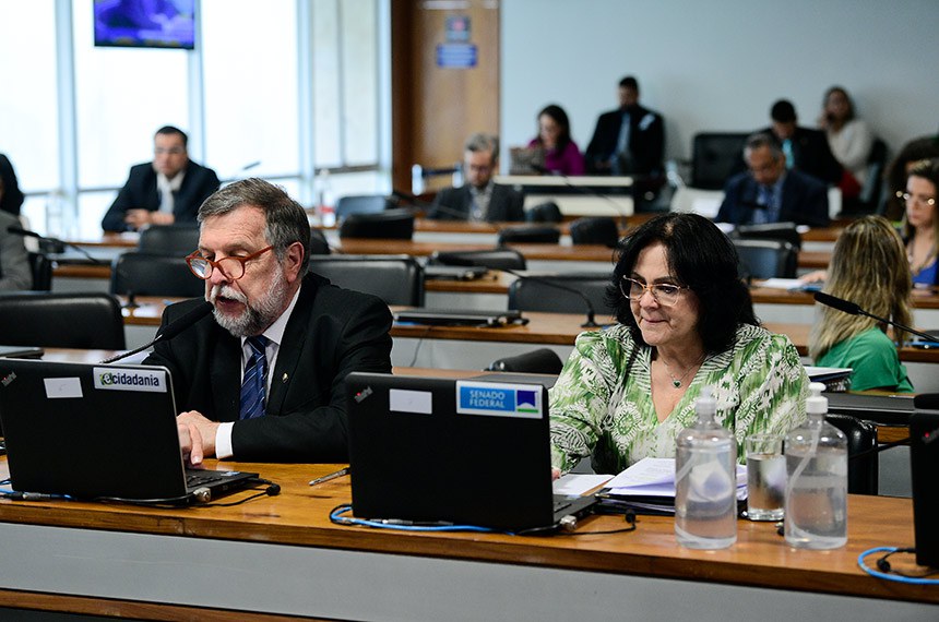Bancada:
relator do PL 268/2020, senador Jaques Wagner (PT-BA) em pronunciamento; 
senadora Damares Alves (Republicanos-DF).