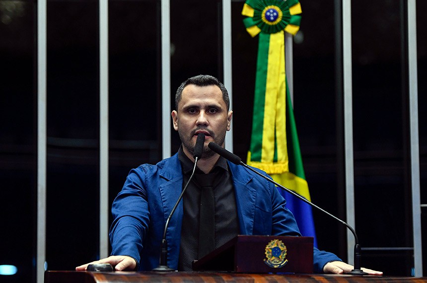 Em discurso, à tribuna, senador Cleitinho (Republicanos-MG).