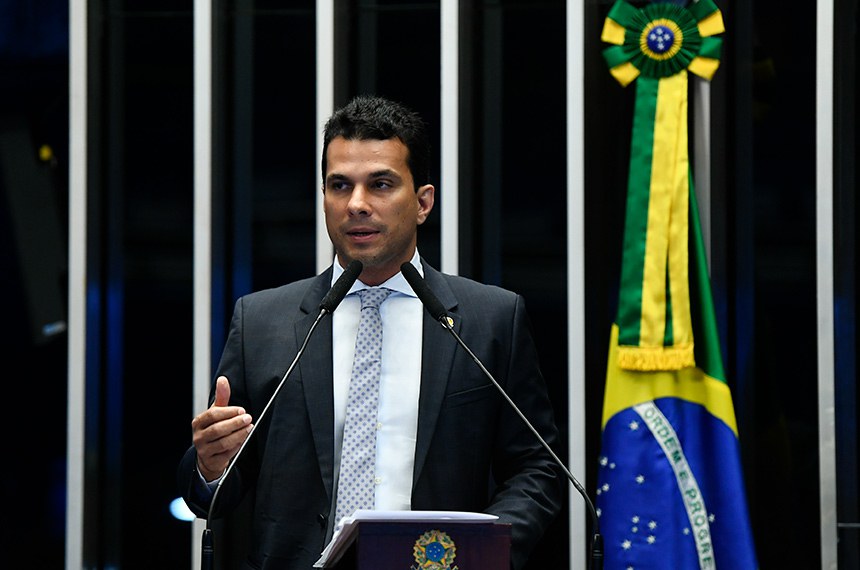 Em discurso, à tribuna, senador Irajá (PSD-TO).