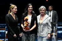 Vai à sanção projeto que cria selo 'Empresa Amiga da Amamentação'