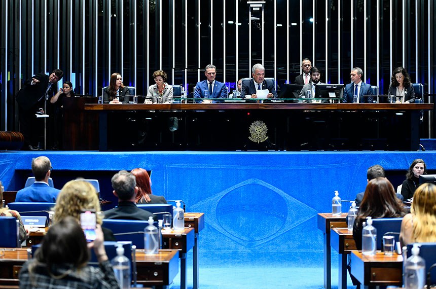 Mesa: 
superintendente Regional da Companhia Nacional de Abastecimento (Conab) no Estado do Acre, Alessandra Ferraz;
secretária Nacional de Segurança Alimentar do Ministério do Desenvolvimento e Assistência Social, Família e Combate à Fome, Lilian Rahal;
ministro de Estado da Agricultura e Pecuária, Carlos Fávaro; 
presidente e requerente desta sessão, senador Sérgio Petecão (PSD-AC);
secretário desta sessão especial;
diretor-presidente da Companhia Nacional de Abastecimento (Conab), Edegar Pretto.