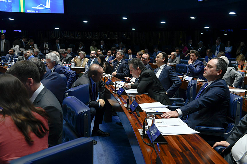 Governadores e vices no debate sobre a reforma tributária do último dia 29, no Plenário - Foto: Roque de Sá/Agência Senado