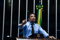 Magno Malta defende Alexandre Garcia e critica possível indicação ao STF