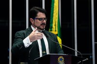 Marcos do Val acusa Alexandre de Moraes de atuação 'arbitrária e política'