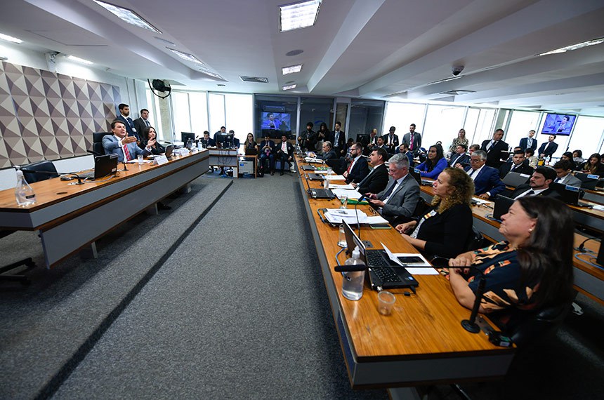 Bancada: 
senador Izalci Lucas (PSDB-DF); 
senador Jorge Seif (PL-SC); 
senador Flávio Bolsonaro (PL-RJ); 
deputado Rogério Correia (PT-MG); 
deputada Jandira Feghali (PCdoB-RJ); 
deputada Laura Carneiro (PSDRJ); 
senador Marcos Rogério (PL-RO); 
deputado Filipe Barros (PL-PR); 
deputada Duda Salabert (PDT-MG); 
senador Eduardo Girão (Novo-CE); 
senador Marcos do Val (Podemos-ES); 
deputado Delegado Ramagem (PL-RJ); 
deputado Aluisio Mendes (Republicanos-MA); 
deputado André Fernandes (PL-CE); 
deputado Nikolas Ferreira (PL-MG).