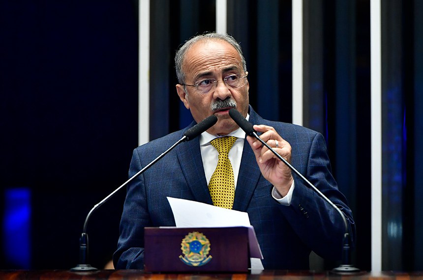 Em discurso, à tribuna,  senador Chico Rodrigues (PSB-RR).