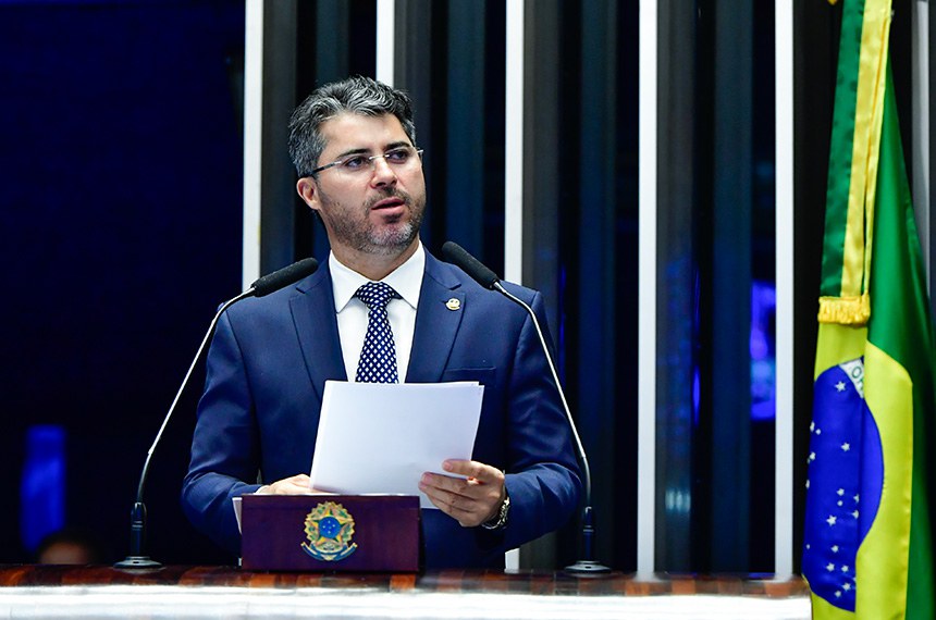 Em discurso, à tribuna, senador Marcos Rogério (PL-RO).
