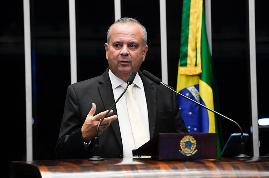 Em discurso, à tribuna, senador Rogerio Marinho (PL-RN).