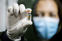 Sancionada lei que regulamenta vacinação em estabelecimentos privados