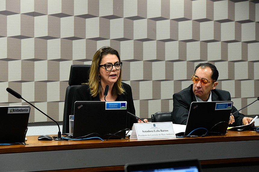 Mesa: 
presidente da CMA, senadora Leila Barros (PDT-DF). 
senador Jorge Kajuru (PSB-GO).