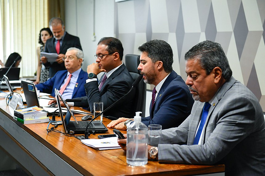 Mesa:
senador Jayme Campos (União-MT);
presidente em exercício da CCJ, senador Weverton (PDT-MA); 
relator do PL 2.903/2023, senador Marcos Rogério (PL-RO).;
senador Dr. Hiran (PP-RR).