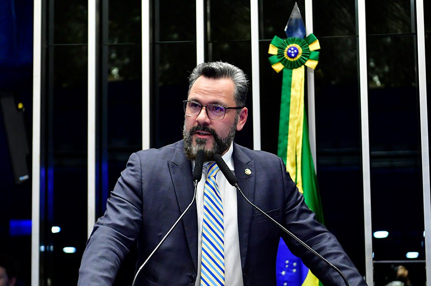 Em discurso, à tribuna, senador Alan Rick (União-AC).