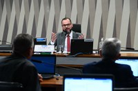 Debatedores na CRA: pesca de arrasto pode ser sustentável