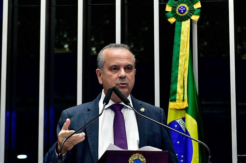 Em discurso, à tribuna, senador Rogerio Marinho (PL-RN).