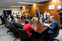 Governadores do NE pedem para ampliar participação dos estados no Orçamento