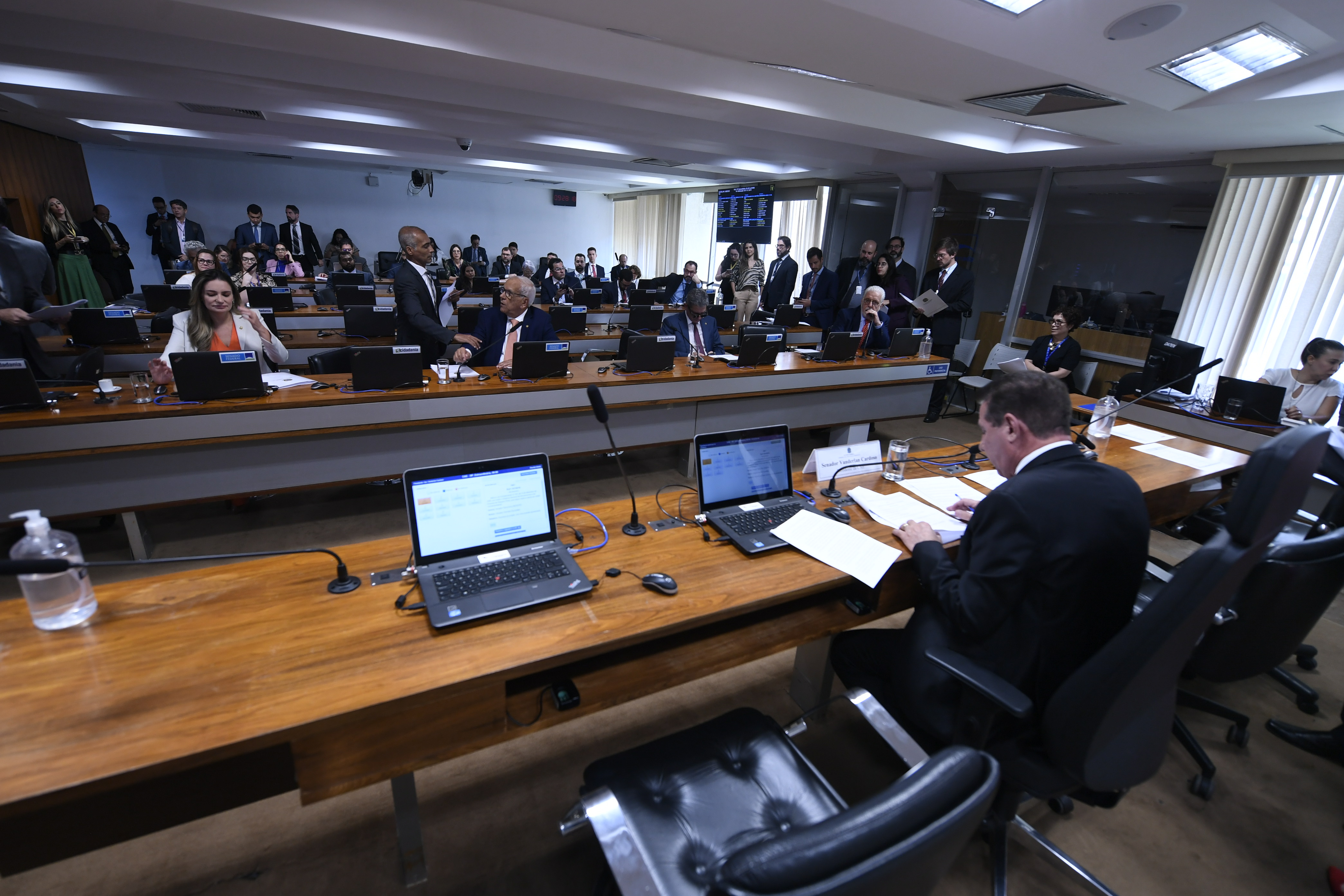 Bancada:
senadora Augusta Brito (PT-CE); 
senador Romário (PL-RJ); 
senador Oriovisto Guimarães (Podemos-PR); 
senador Rogério Carvalho (PT-SE);
senador Jaques Wagner (PT-BA).
