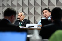 Oposição defende general Augusto Heleno na CPMI