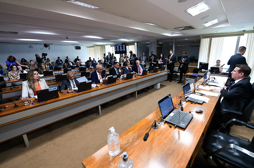 Bancada:
senadora Augusta Brito (PT-CE);
senador Romário (PL-RJ); 
senador Oriovisto Guimarães (Podemos-PR); senador Flávio Bolsonaro (PL-RJ); 
senador Rogério Carvalho (PT-SE); 
senador Jaques Wagner (PT-BA).