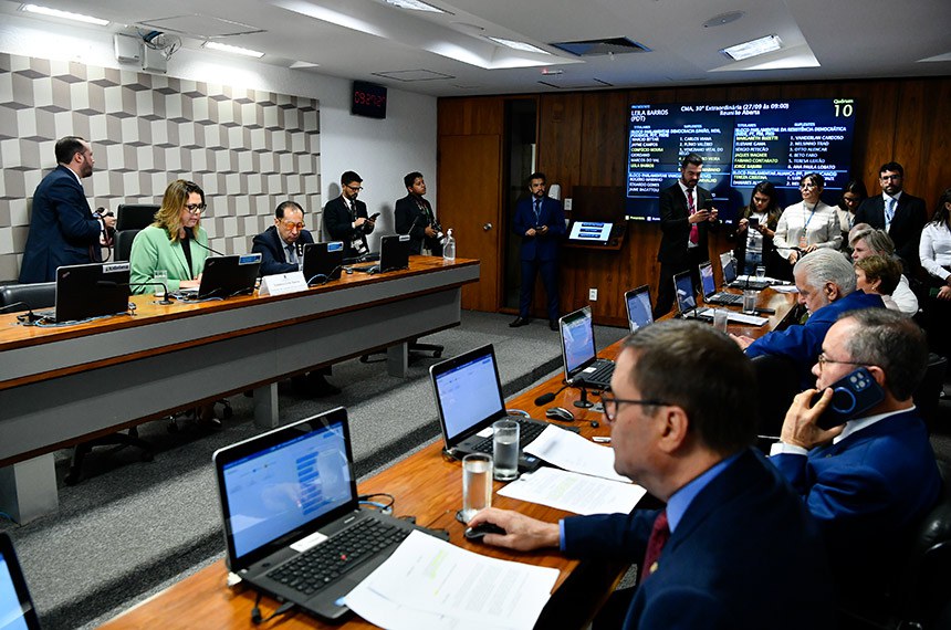 Mesa: 
presidente da CMA, senadora Leila Barros (PDT-DF);
senador Jorge Kajuru (PSB-GO).