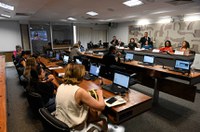 Debatedores cobram investimento em triagem neonatal