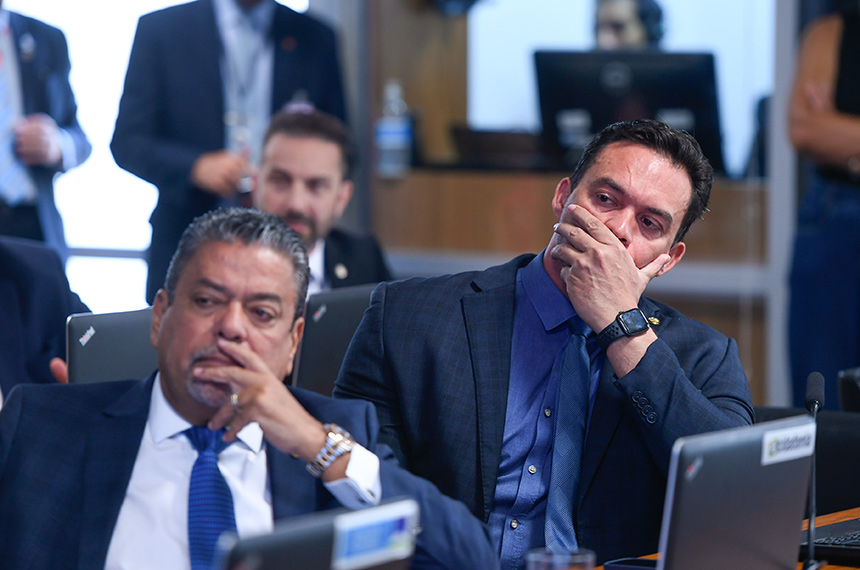 Dr. Hiran e Styvenson Valentim participaram da audiência; Dr. Hiran condenou os produtos saborizados - Foto: Edilson Rodrigues/Agência Senado