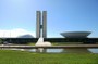 O Palácio do Congresso Nacional é um dos pilares da arquitetura monumental de Niemeyer que dão forma à capital inaugurada em 1960. Construído em terreno elevado, é visto de longe como culminância da avenida Eixo Monumental, que abriga a Esplanada dos Ministérios e atravessa a cidade de norte a sul. Sede das duas Casas do Poder Legislativo e um dos mais famosos cartões postais do Brasil, o Palácio do Congresso Nacional é composto por duas cúpulas e duas torres de 28 andares, que abrigam a Câmara dos Deputados e o Senado Federal. 