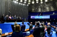 Emendas Constitucionais 130 e 131 são promulgadas pelo Congresso