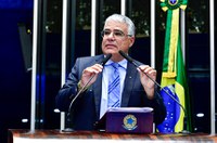 Girão defende limite para mandato de ministro do STF e parabeniza Pacheco