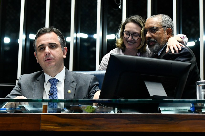 Mesa:  
presidente do Senado Federal, senador Rodrigo Pacheco (PSD-MG);
autora do PL 976/2022, deputada Maria do Rosário (PT-RS);
senador Paulo Paim (PT-RS).
