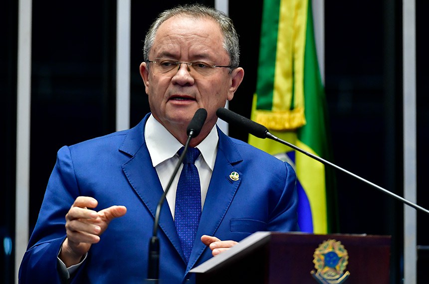 Em discurso, à tribuna,  senador Zequinha Marinho (Podemos-PA).