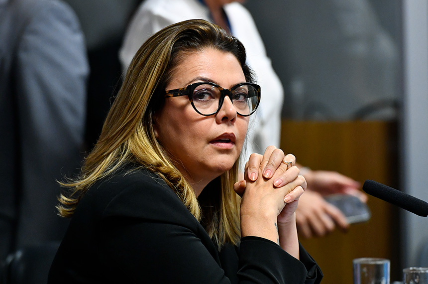 Relatora do PL 412/2022, do marco legal do mercado de carbono, Leila Barros observou que créditos de carbono movimentaram US$ 100 bilhões no mundo, no ano passado - Foto: Geraldo Magela/Agência Senado