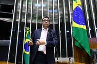 Congresso derruba vetos e torna ausência de exame toxicológico infração de trânsito