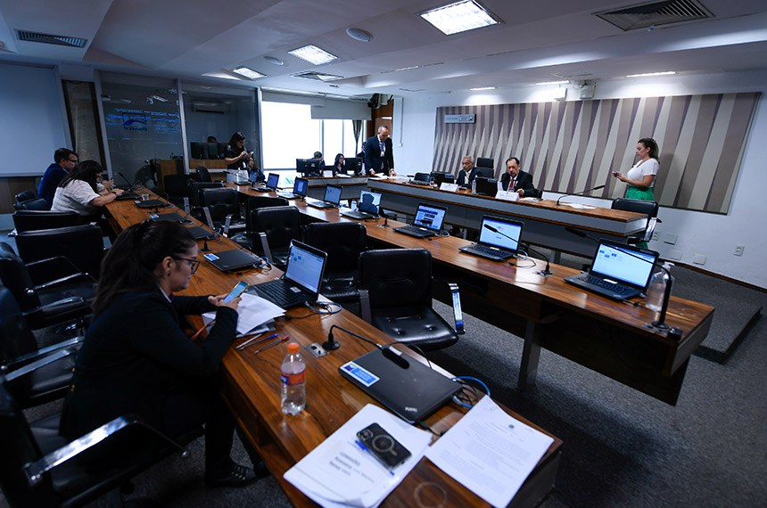 Mesa: 
presidente da CEsp, senador Romário (PL-RJ); 
vice-presidente da CEsp, senador Jorge Kajuru (PSB-GO).