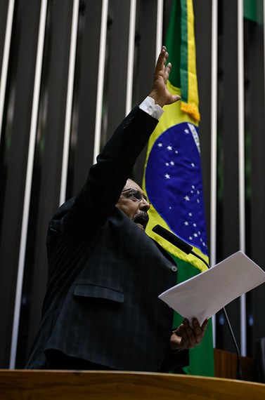 Em discurso, à tribuna, senador Paulo Paim (PT-RS).