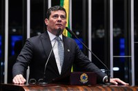 Moro manifesta repúdio a atentados no Oriente Médio e critica reação do Brasil