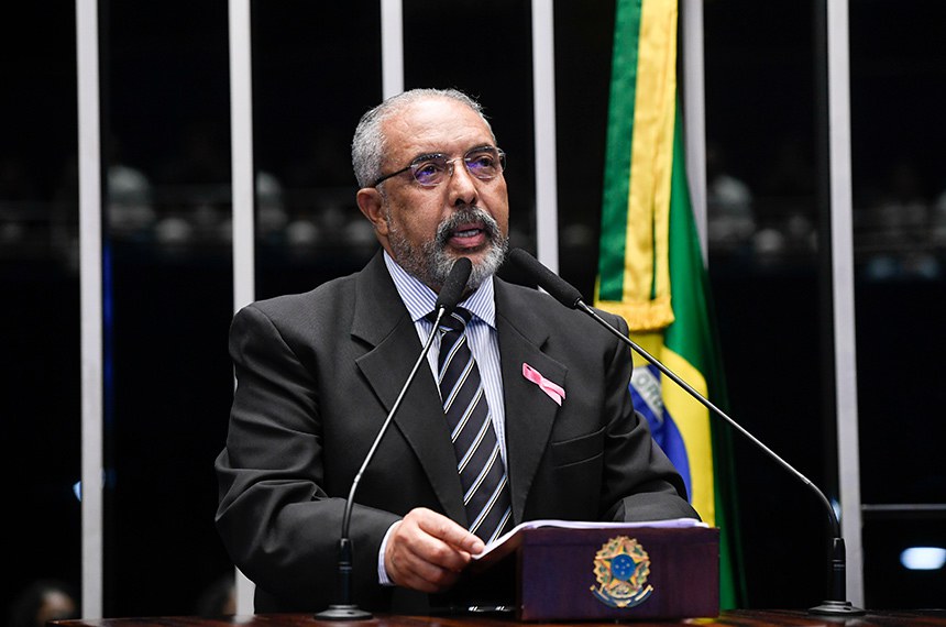 Em discurso, à tribuna, senador Paulo Paim (PT-RS).