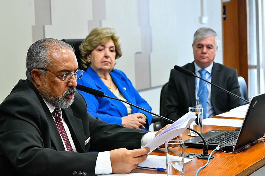 Presidente da CDH e relator na comissão, o senador Paulo Paim (PT-RS) foi favorável ao projeto - Foto: Geraldo Magela/Agência Senado