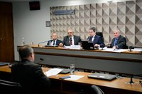 CDH aprova ensino sobre parentalidade responsável nas escolas