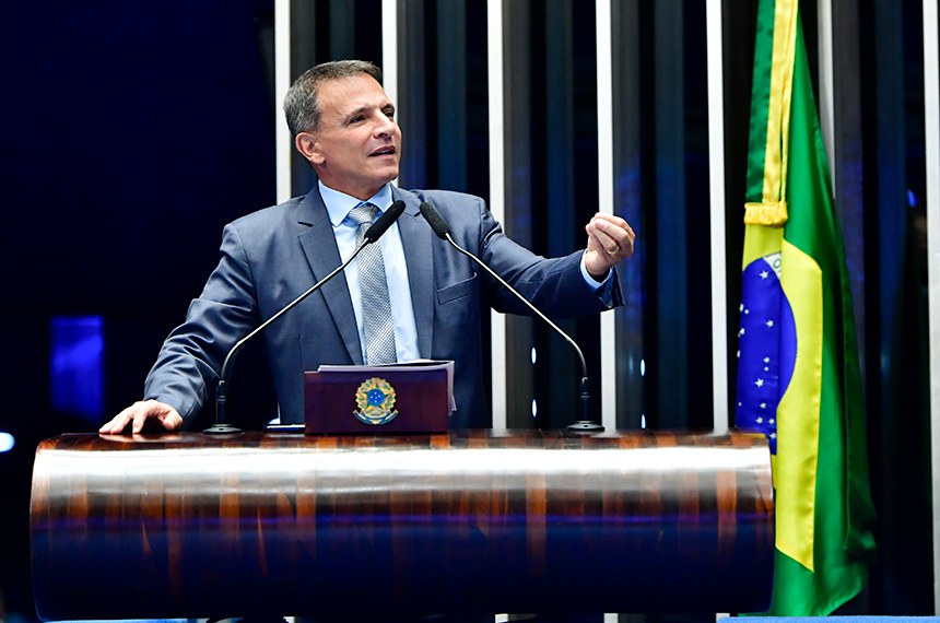 Em discurso, à tribuna, senador Marcio Bittar (União-AC).