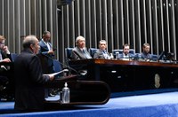 Adiada votação para as embaixadas no Kuwait e na República Dominicana