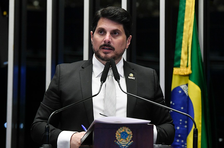 Em discurso, à tribuna, senador Marcos do Val (Podemos-ES).