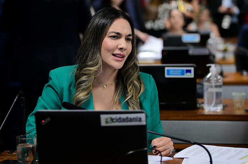 Em pronunciamento, à bancada,