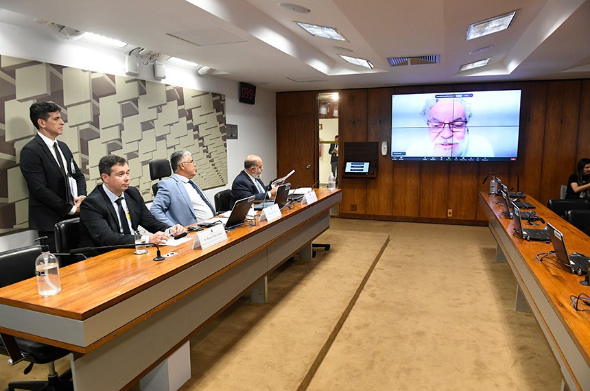Mesa: 
presidente da Associação Nacional de Lotéricos (ALSPI), Bruno Pires Lobato; 
presidente eventual da CAE, senador Eduardo Girão (Novo-CE); 
assessor especial do Ministério da Fazenda, e representante da Receita Federal do Brasil, José Francisco Mansur.
