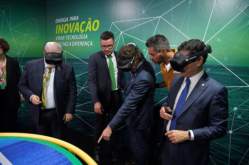 Participam:
vice-presidente do Senado Federal, senador Veneziano Vital do Rêgo (MDB-PB);
vice-presidente da Câmara dos Deputados, deputado Marcos Pereira (Republicanos-SP);
presidente da Petrobras, Jean Paul Prates.