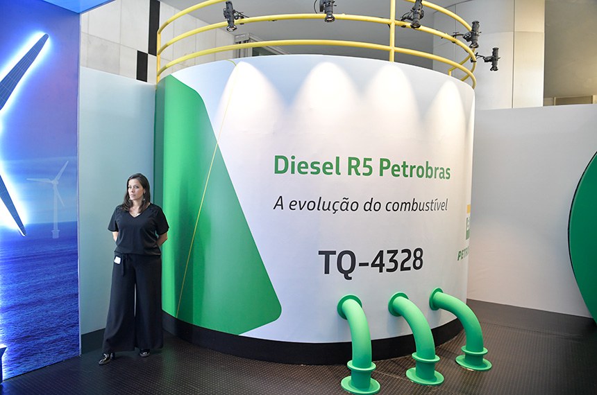 “O Brasil é a nossa energia” ficará no Salão Negro, do Congresso Nacional, em Brasília, até 29 de outubro. A visitação é gratuita.