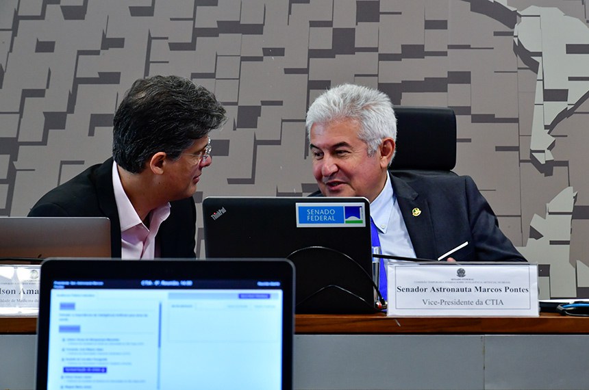 Mesa: 
professor da Faculdade de Medicina da Universidade de São Paulo (USP), Edson Amaro Júnior;
vice-presidente da CTIA, senador Astronauta Marcos Pontes (PL-SP).