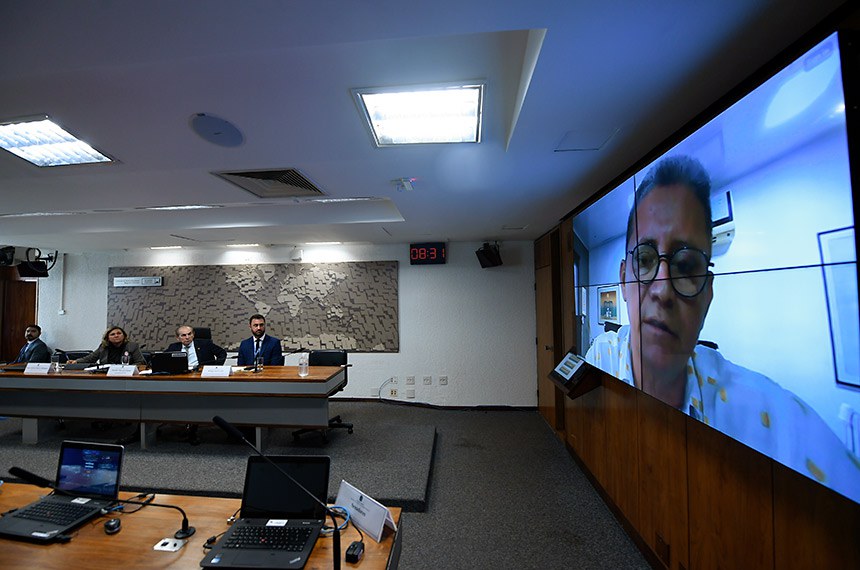 Mesa: 
diretora de Desenvolvimento e Consolidação de Projetos de Assentamento do Instituto Nacional de Colonização e Reforma Agrária (Incra), Maria Rosilene Bezerra Rodrigues;
presidente da CDR, senador Marcelo Castro (MDB-PI); 
gerente da Gerência Nacional de Padrões Empreendimentos Críticos da Caixa Econômica Federal (CEF), Rodrigo Santos Costa.