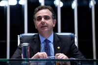 Plenário aprova programa contra filas no INSS e reajuste para policiais